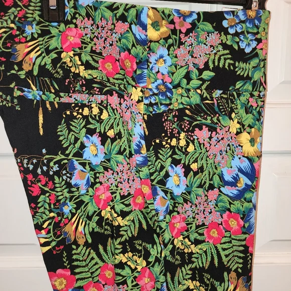 SWING CONTROL floral w/ some stretch pants, size 14 With 4 pockets Spring Summer - Picture 9 of 10